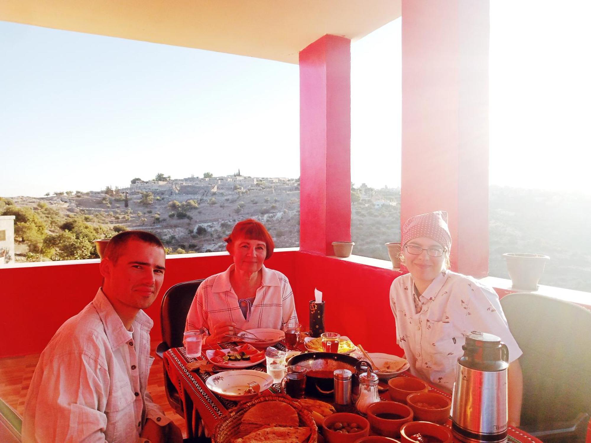 Al-bustan House& Umm Qais Appartamento *